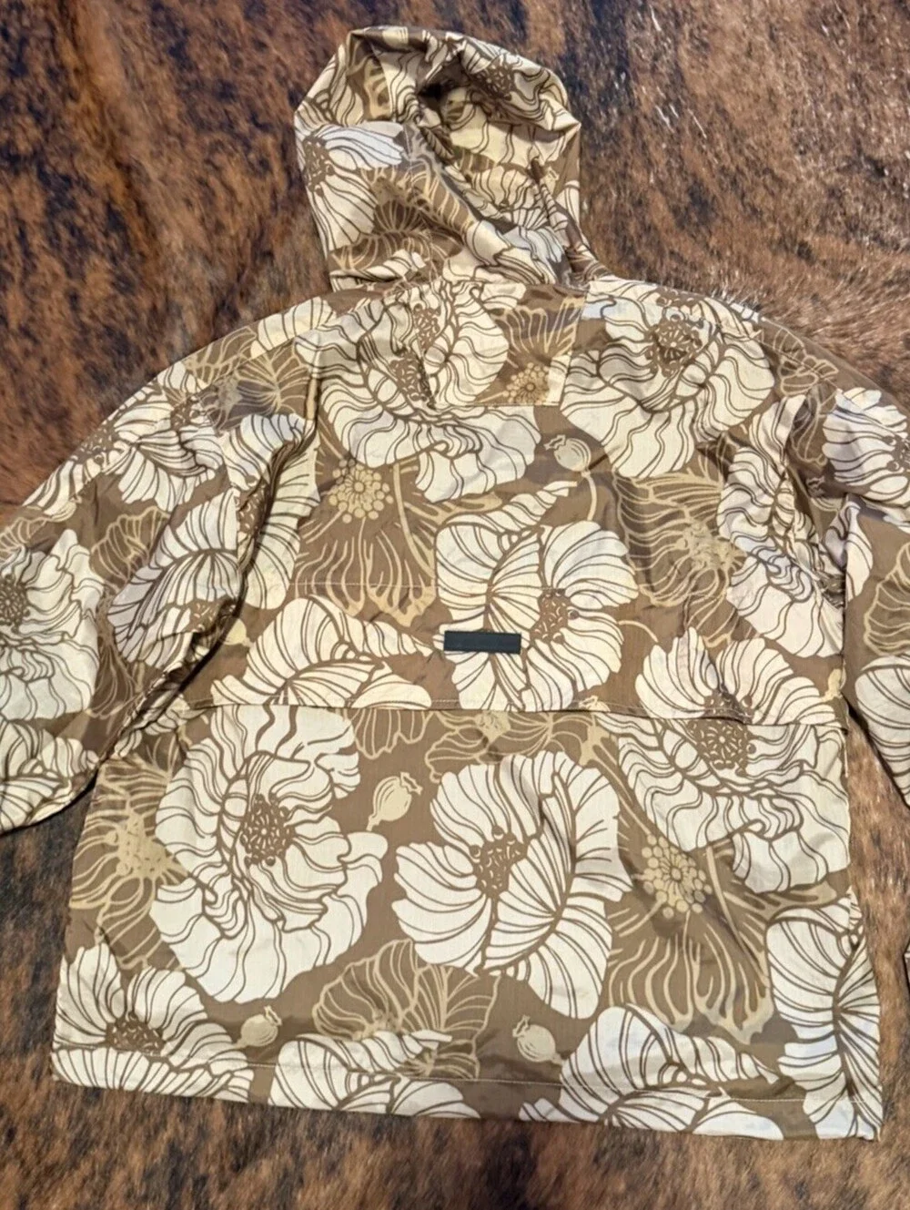 QILO x Bad Moon Gen 3.1 Poppies Windbreaker Bronze Khat Size Small NWT Rare